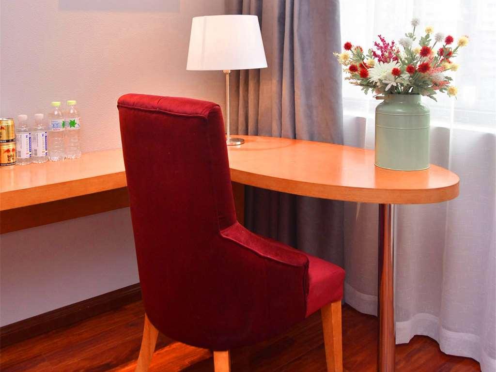 Ibis Chongqing Airport Hotell Eksteriør bilde