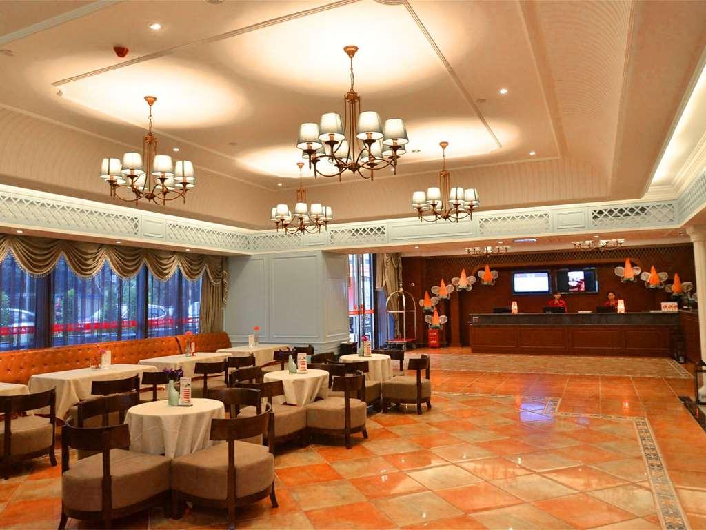 Ibis Chongqing Airport Hotell Eksteriør bilde